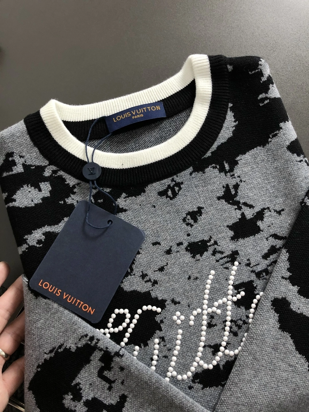 wg.luxury-- 8V wool item: E-F443J1640H